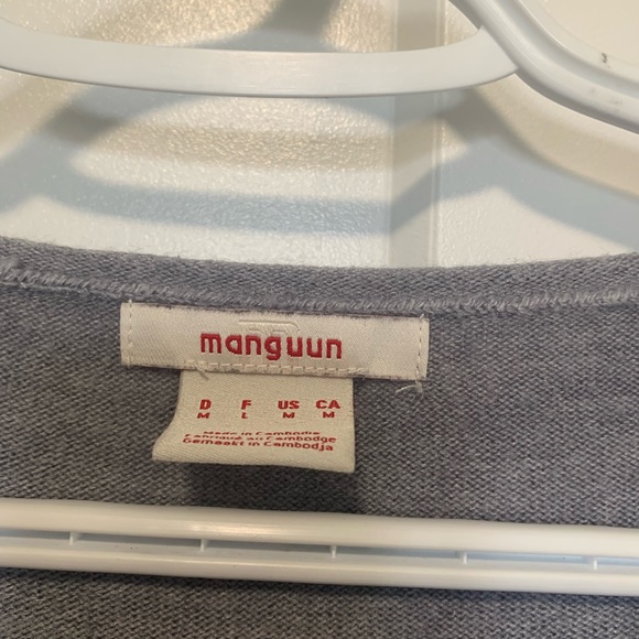 Grey Manguun medium women’s long sleeve top - Picture 2 of 4